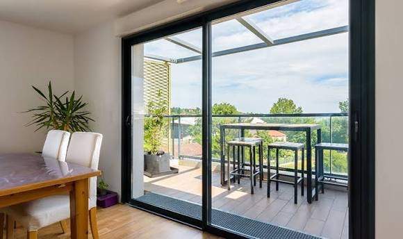 How to Pick the Ideal Balcony Windows for Your Space