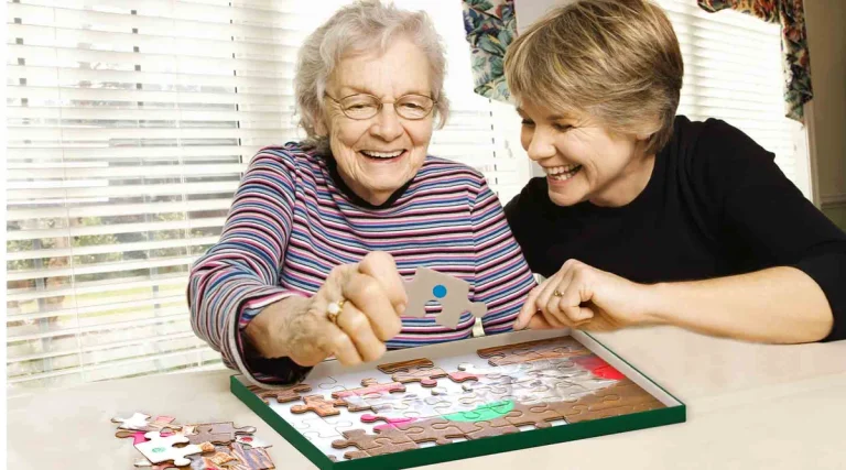 How to Choose an Easy Jigsaw Puzzle for an Older Player (Without the Usual Frustrations)