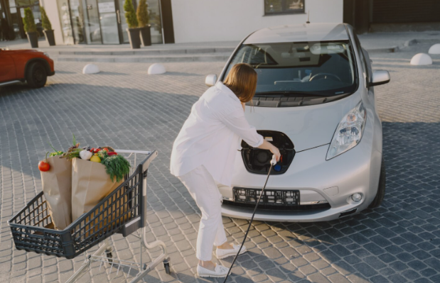 What Factors Influence the Lifespan of an Electric Vehicle?
