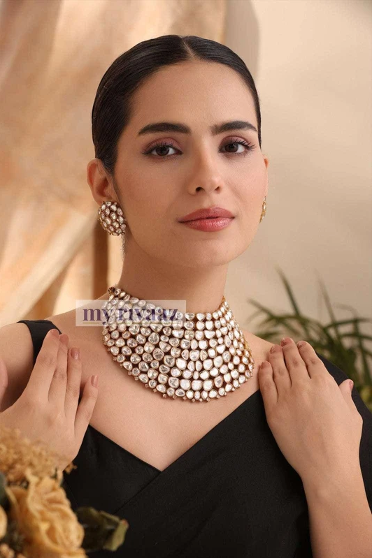 Want a Regal Look without Layering Everything? Indian Kundan Jewelry Can Do It