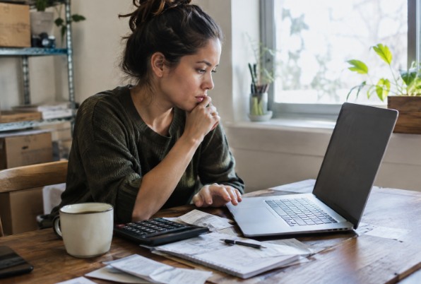 How to Choose a Business Checking Account That Fits Your Cash Flow