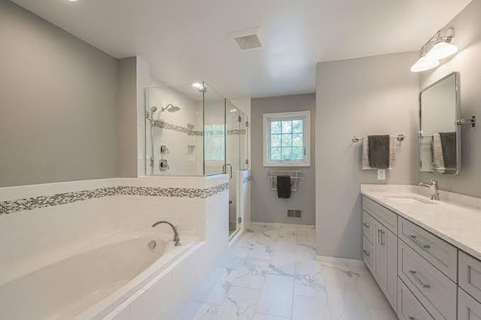 Expert Bathroom Remodeling Tips from Design to Final Installation